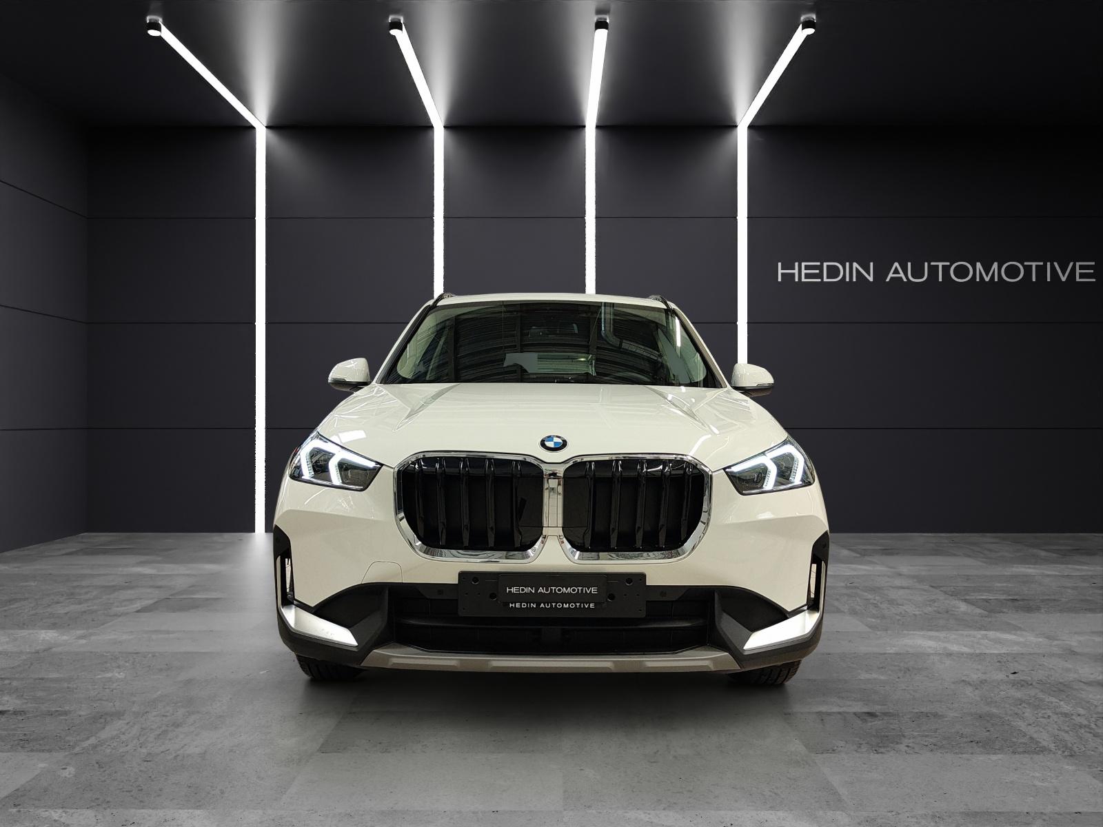 BMW X1 18d sDrive-showroom-element-2