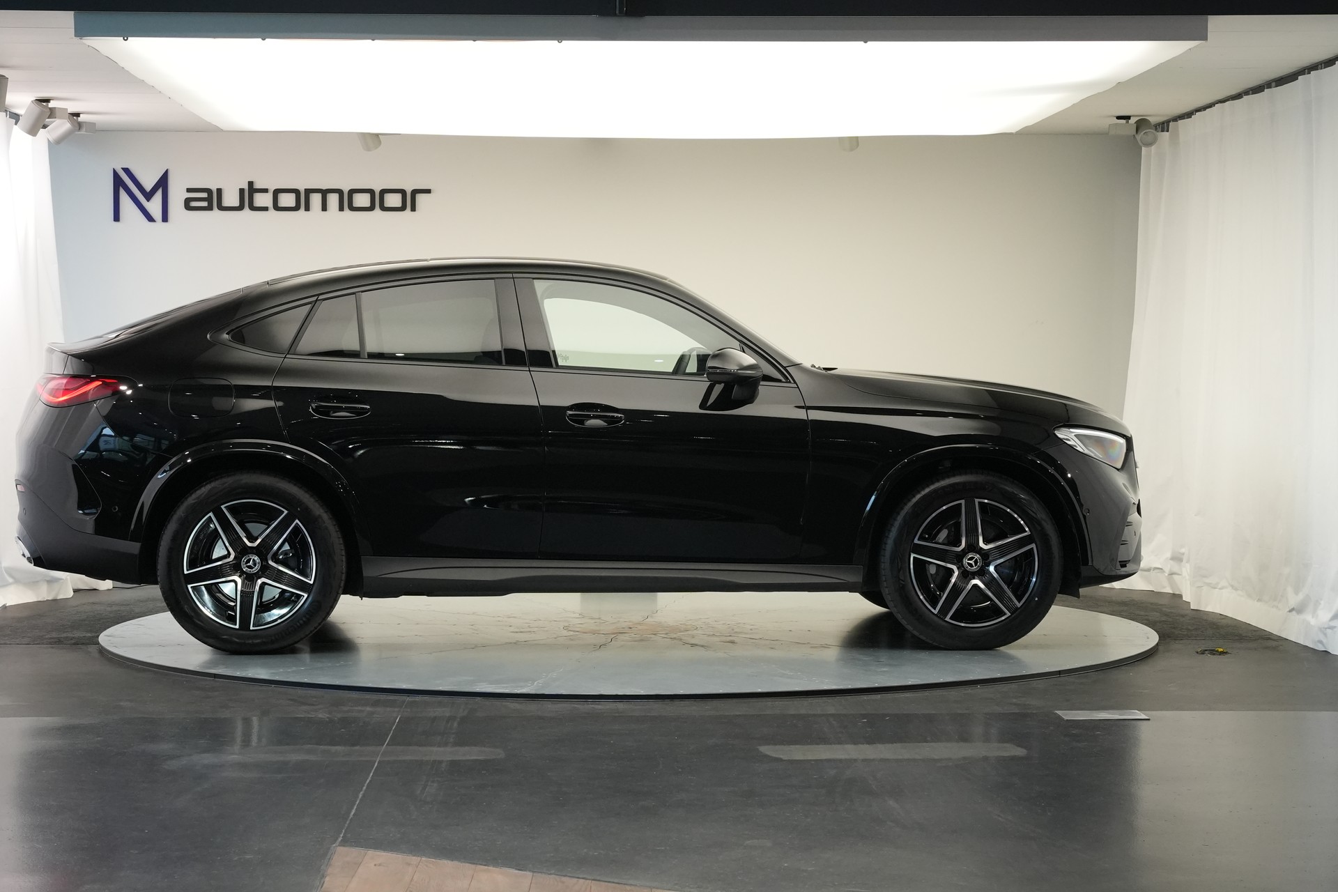 MERCEDES-BENZ GLC Coupé 200 4Matic AMG Line 9G-Tronic *AHK* *Assistenzpaket* *Lenkradheizung*-showroom-element-3