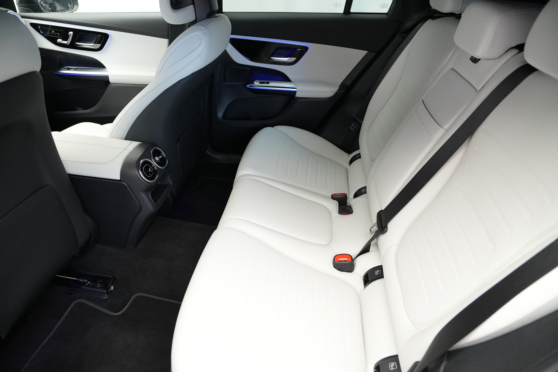 MERCEDES-BENZ GLC Coupé 200 4Matic AMG Line 9G-Tronic *AHK* *Assistenzpaket* *Lenkradheizung*-image-13