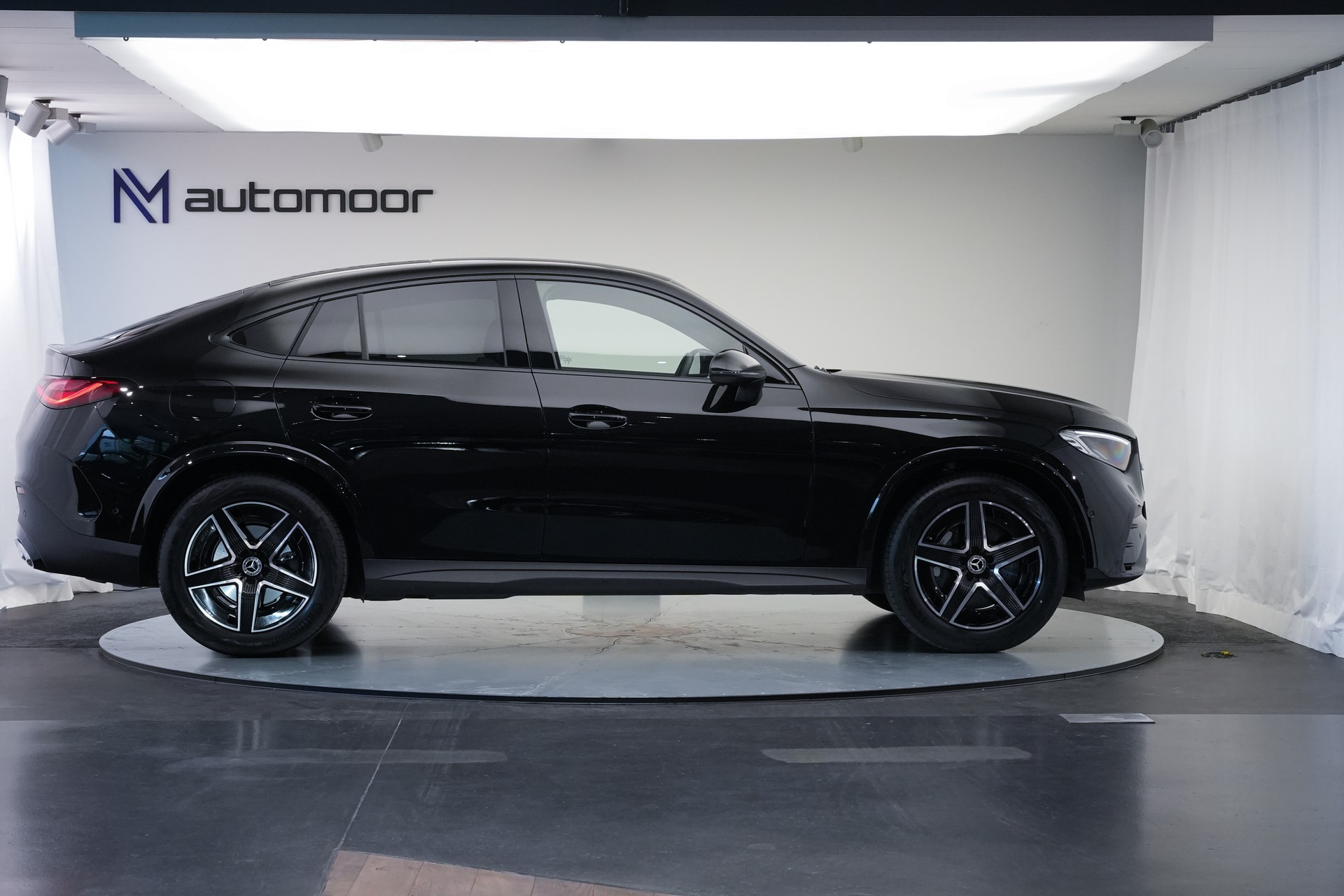 MERCEDES-BENZ GLC Coupé 200 4Matic AMG Line 9G-Tronic *AHK* *Assistenzpaket* *Lenkradheizung*-showroom-element-3