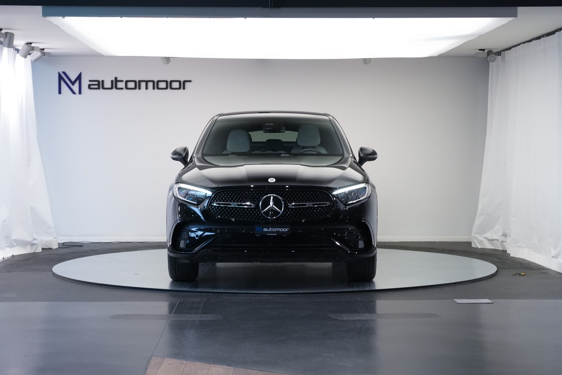 MERCEDES-BENZ GLC Coupé 200 4Matic AMG Line 9G-Tronic *AHK* *Assistenzpaket* *Lenkradheizung*-showroom-element-1