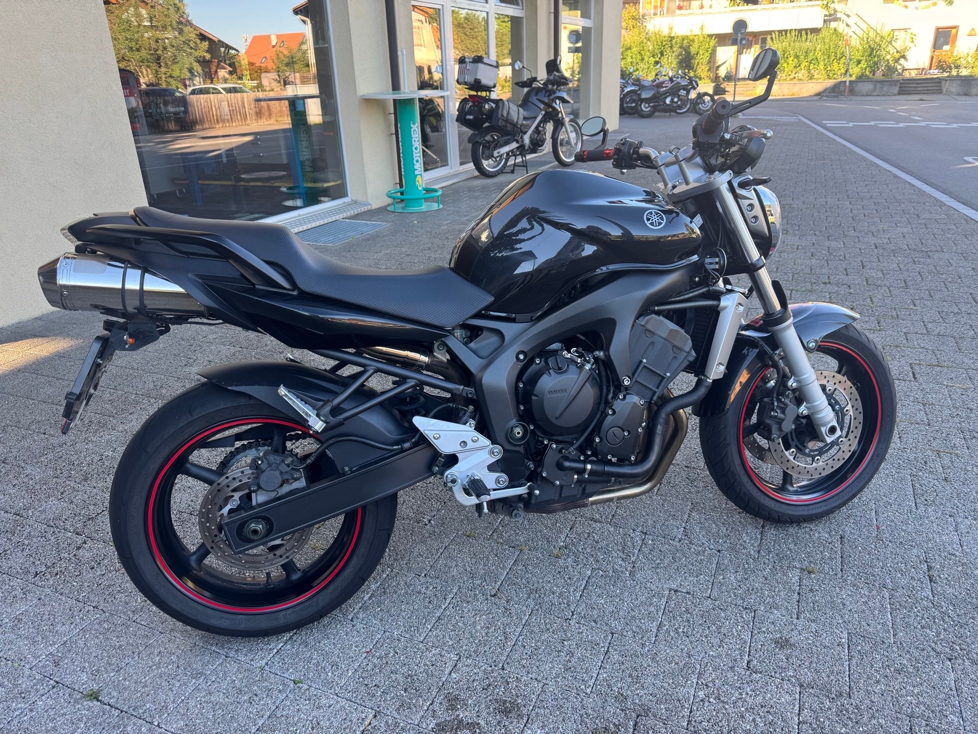 YAMAHA FZ6 N (25kW)-image-2