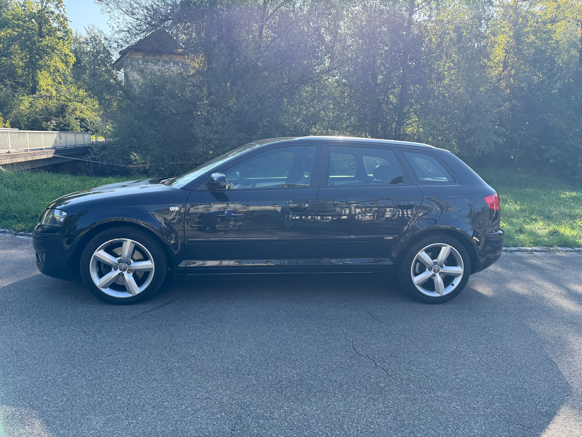 AUDI A3 Sportback 2.0 Turbo FSI Ambition S-tronic-showroom-element-1