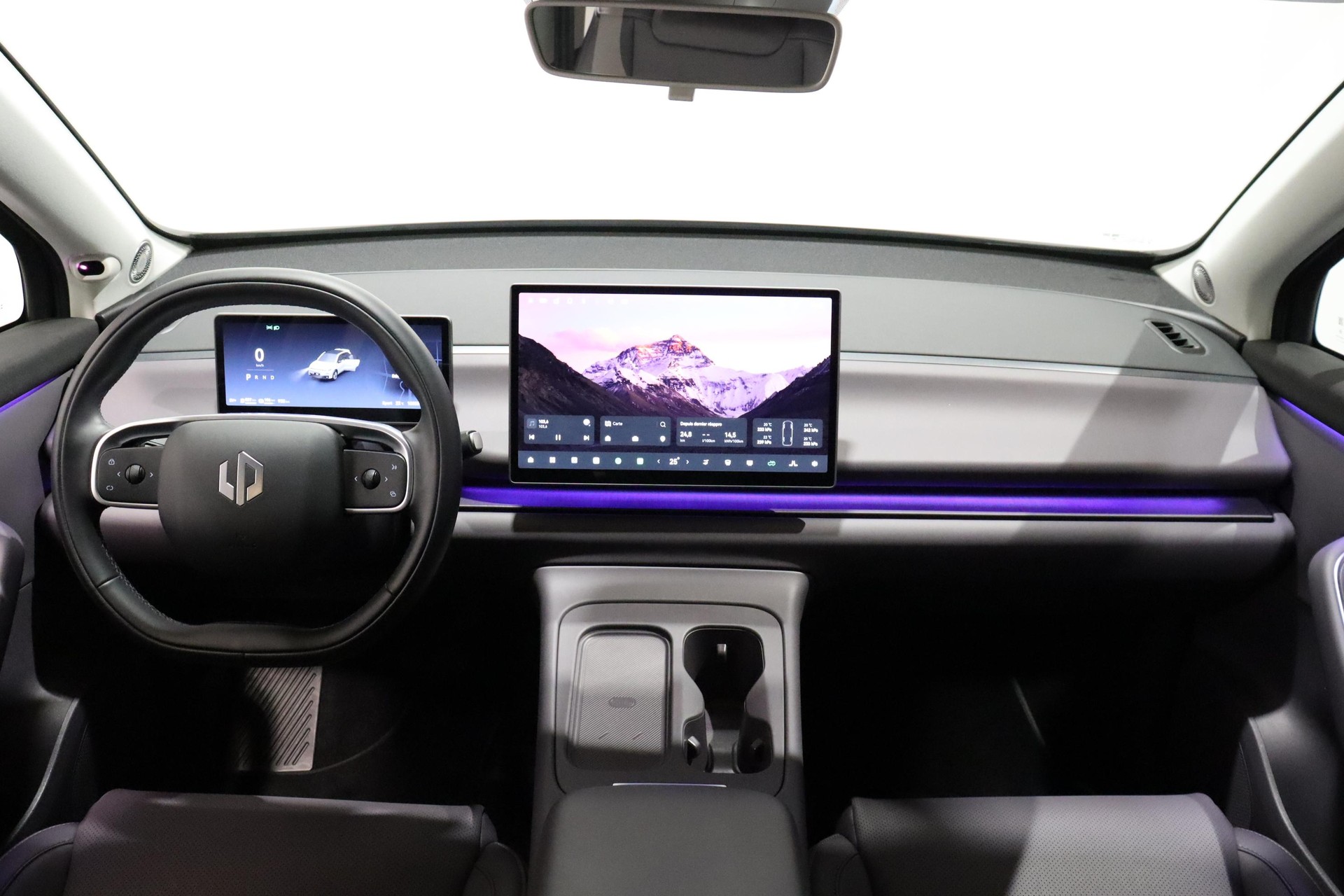 LEAPMOTOR C10 1.5 REEV Design-image-6