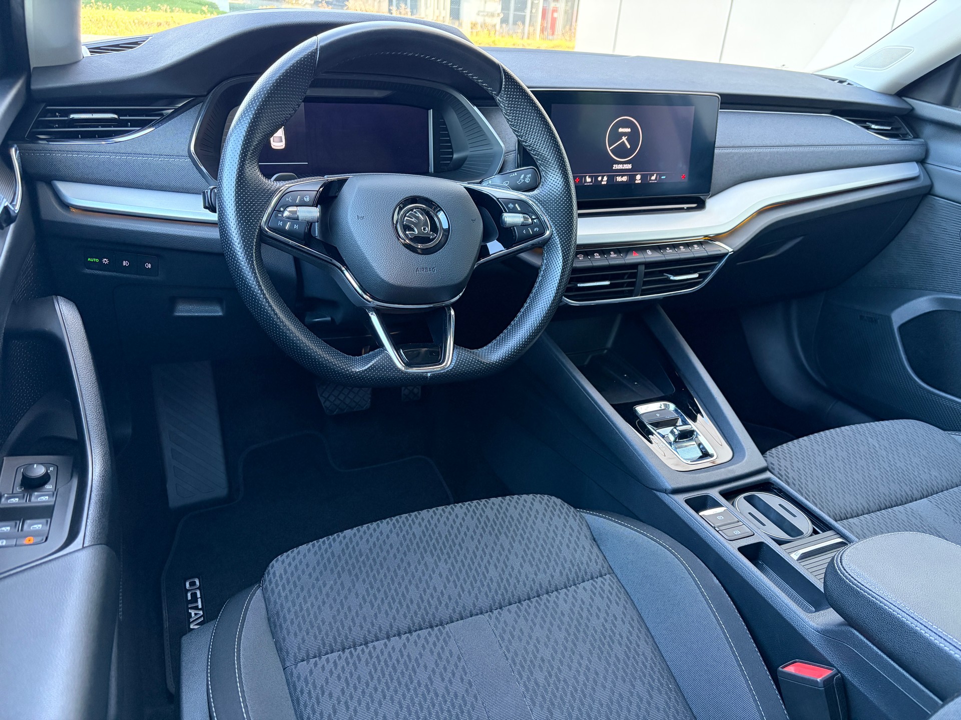 SKODA Octavia 2.0 TDI DSG Style-image-5