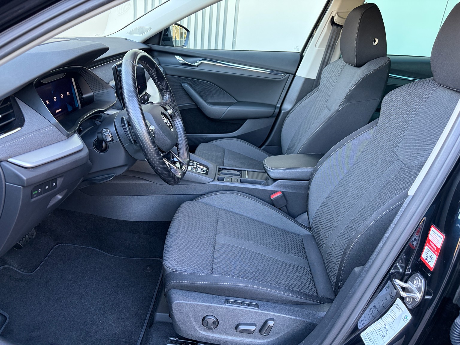 SKODA Octavia 2.0 TDI DSG Style-image-6