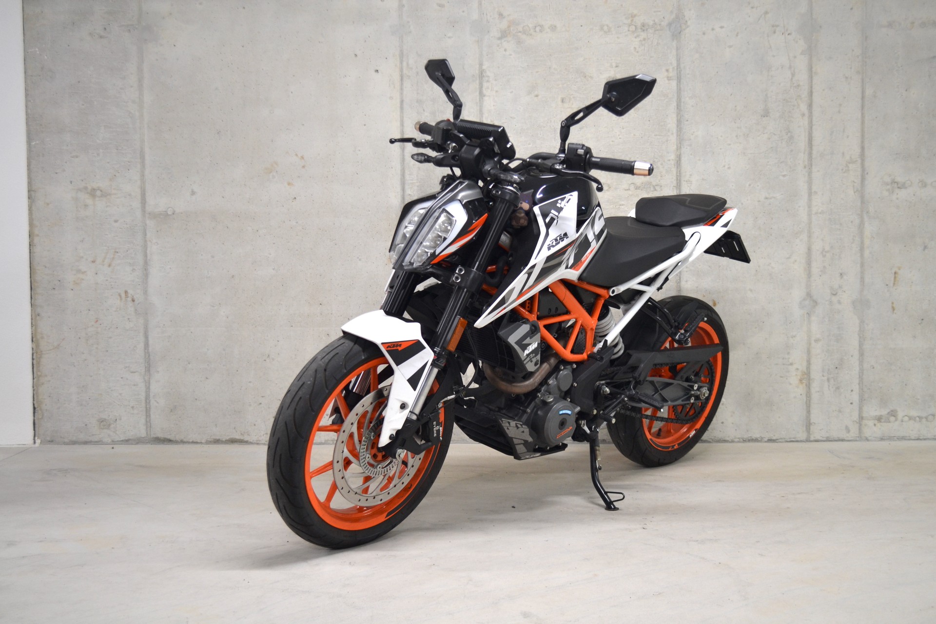 KTM 390 Duke ABS-image-1