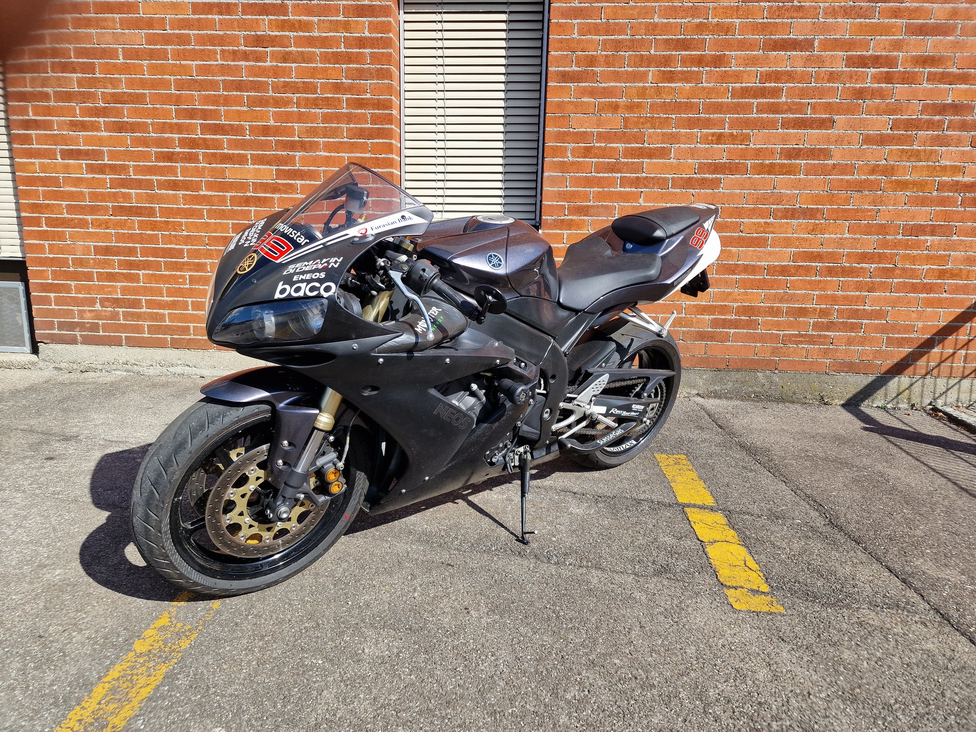 YAMAHA YZF-R1-image-3