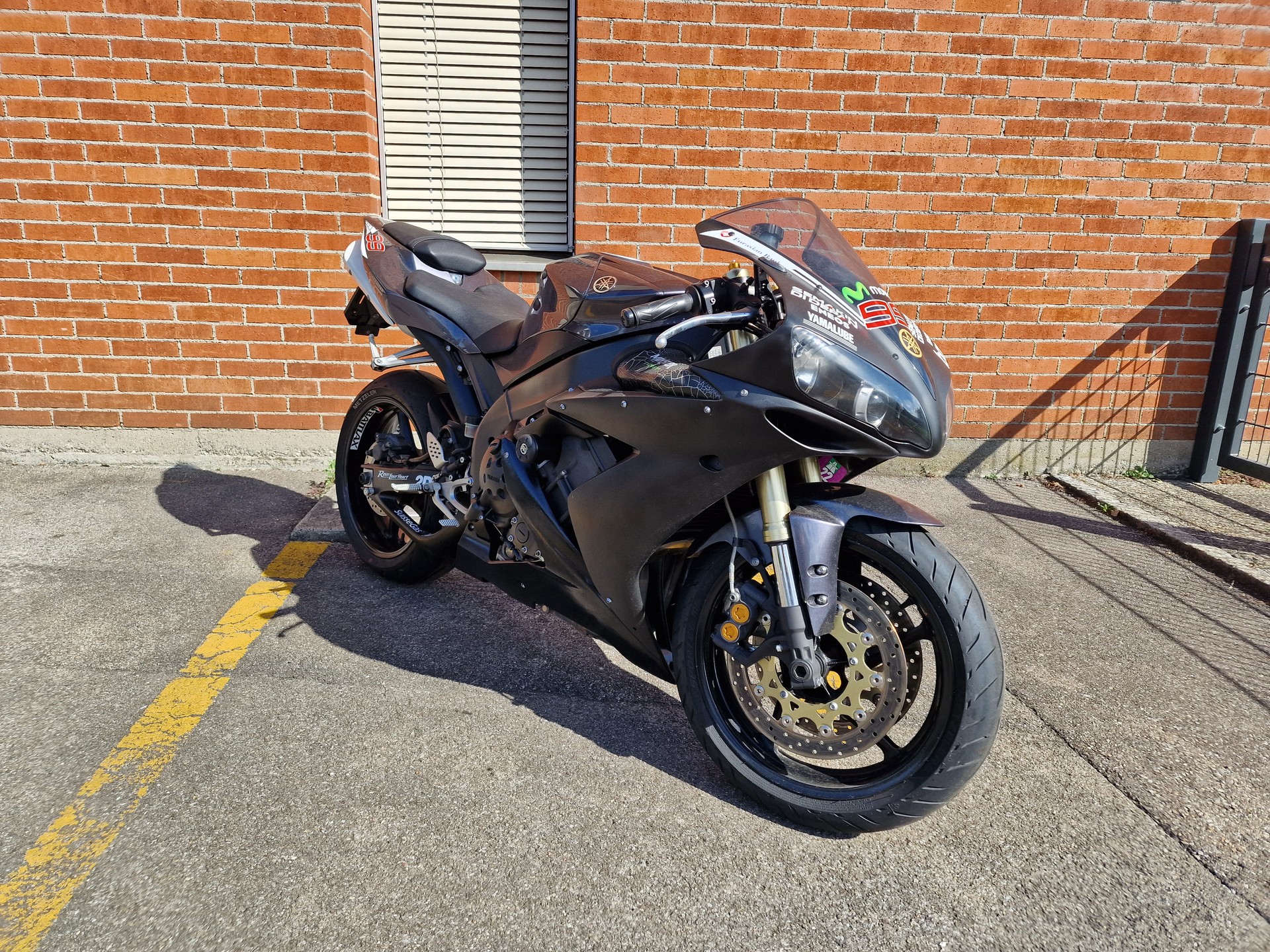 YAMAHA YZF-R1-image-0