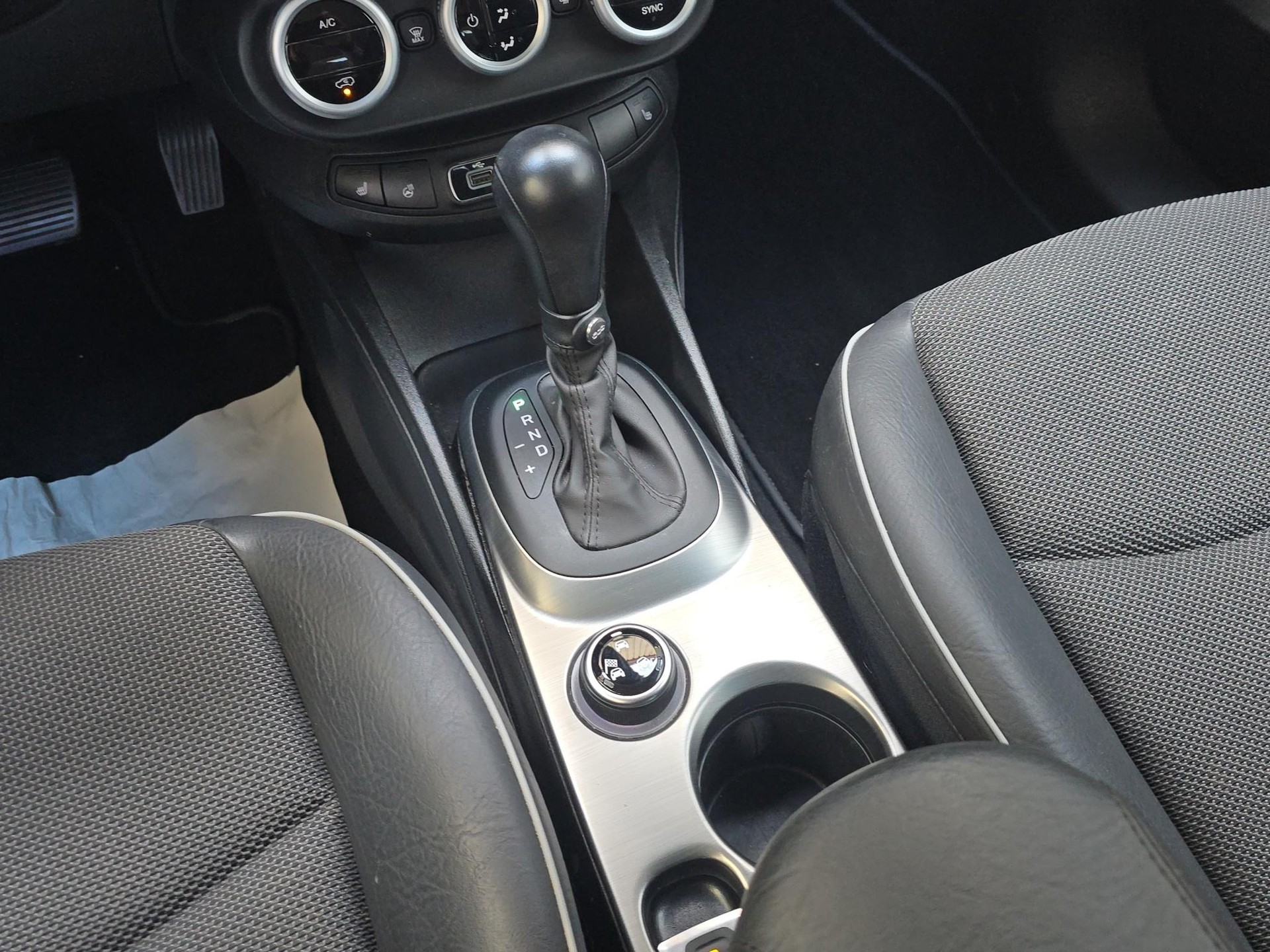 FIAT 500 X 1.4 MultiAir City Cross 4x4-image-11