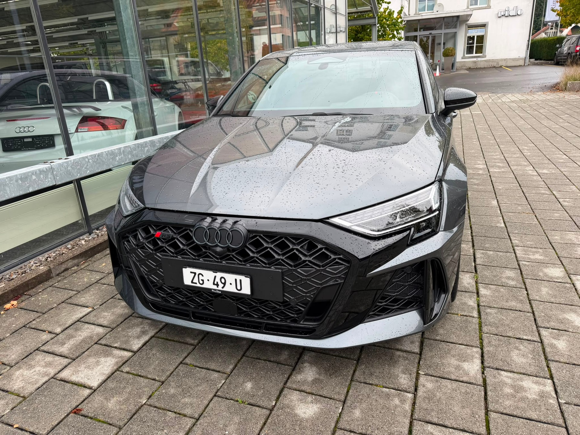 AUDI RS3 Sportback 2.5 TSI quattro S-tronic-showroom-element-1