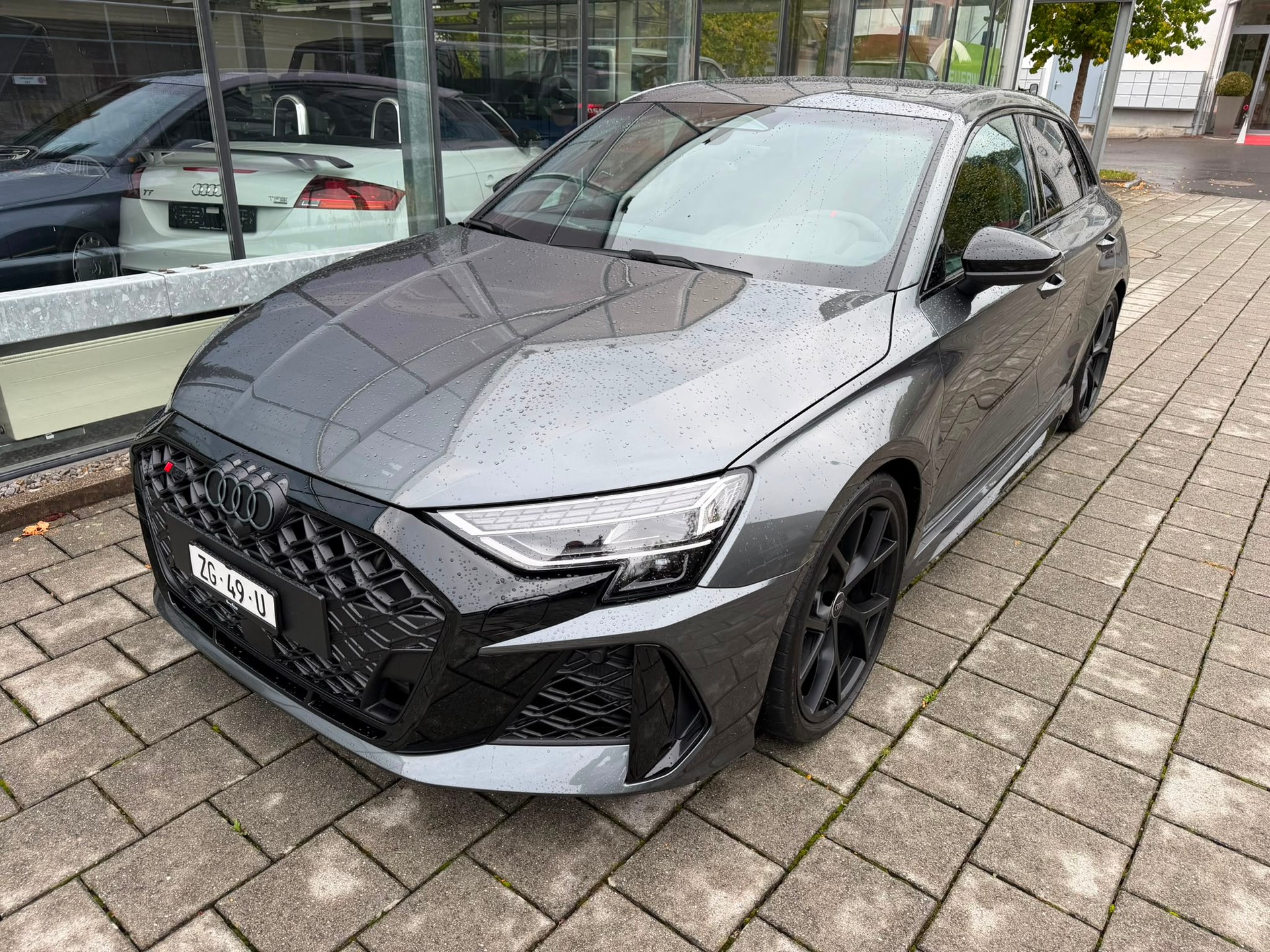 AUDI RS3 Sportback 2.5 TSI quattro S-tronic-showroom-element-3