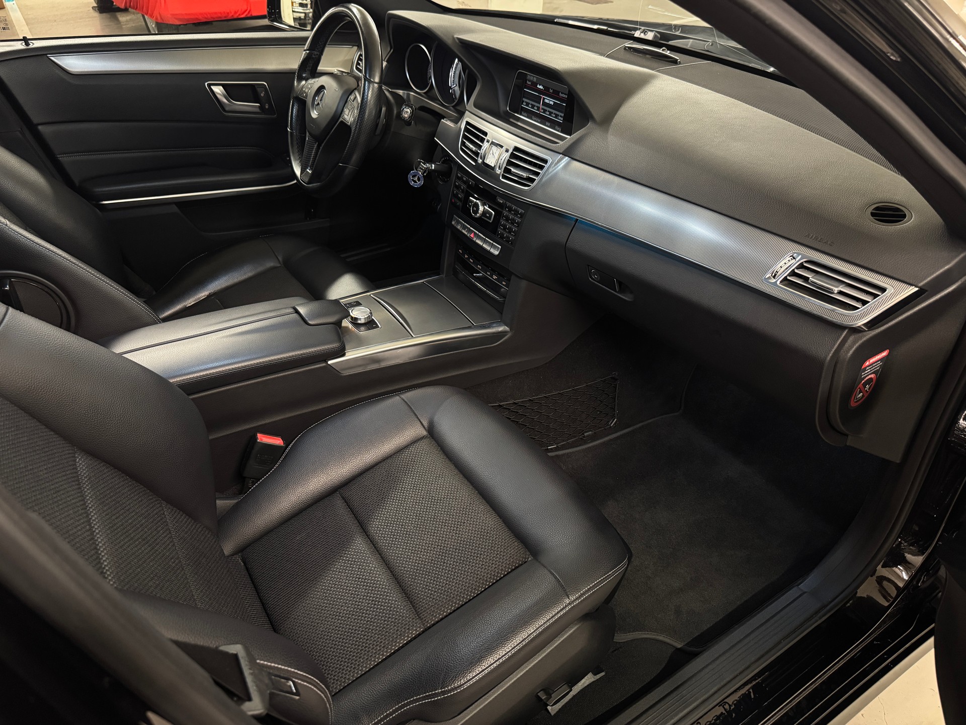MERCEDES-BENZ E 200 CGI BlueEfficiency 7G-Tronic *Alles eingetragen* I Ab MFK 11.25 I Frisch ab Service I 8-fach I Sehr gepflegt I TOP Angebot-image-8