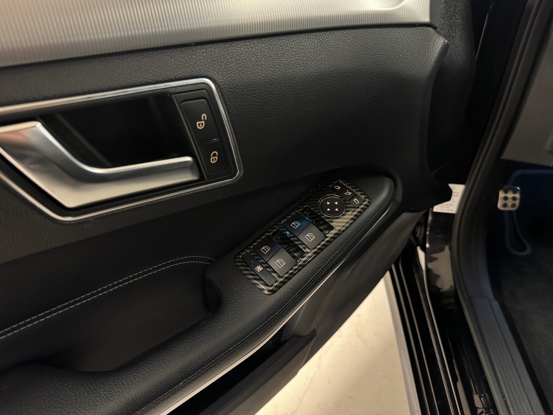 MERCEDES-BENZ E 200 CGI BlueEfficiency 7G-Tronic *Alles eingetragen* I Ab MFK 11.25 I Frisch ab Service I 8-fach I Sehr gepflegt I TOP Angebot-image-18