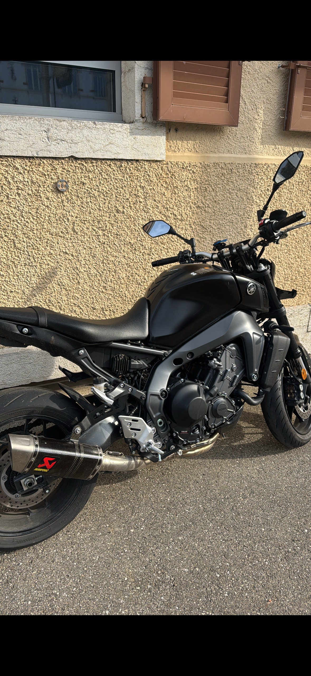 YAMAHA MT-09 (possibilité 35kw)-image-1