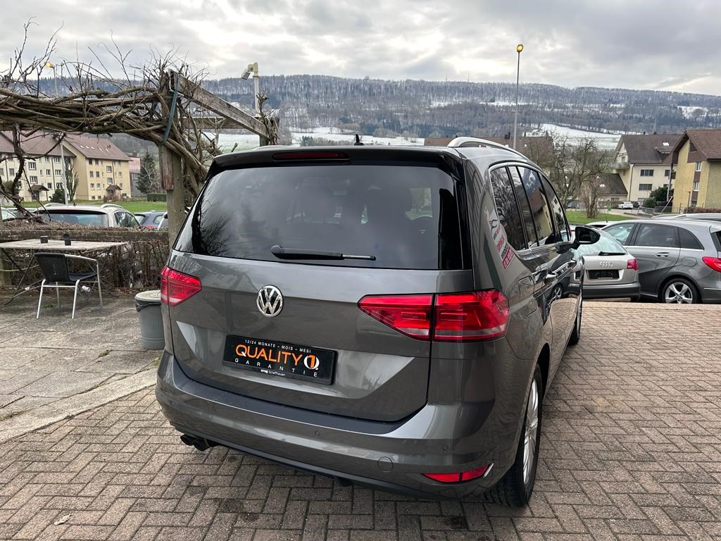 VW Touran 2.0 TDI BlueMotion Technology Highline DSG-image-2