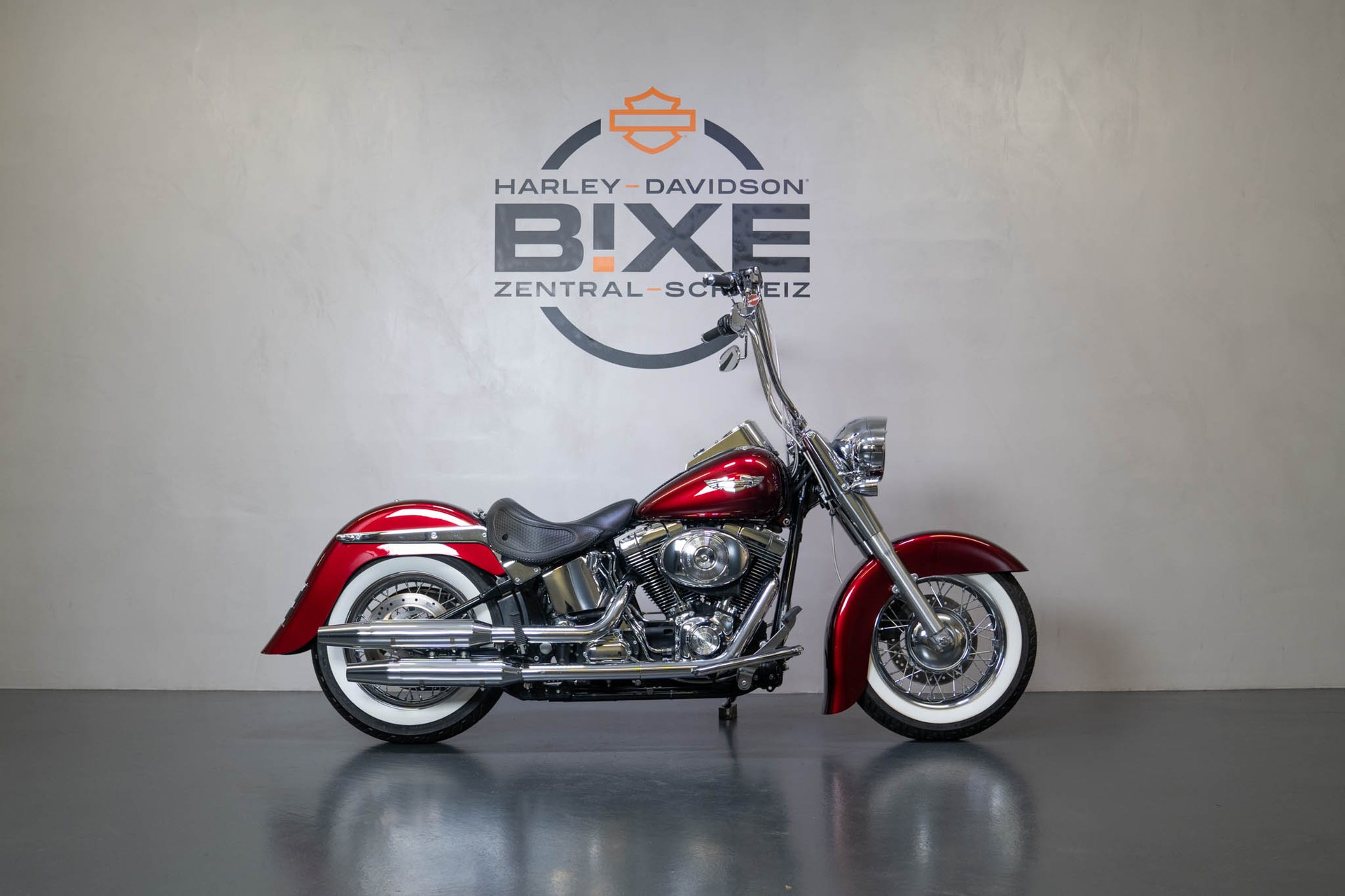 HARLEY-DAVIDSON FLSTNI Softail Deluxe-image-0