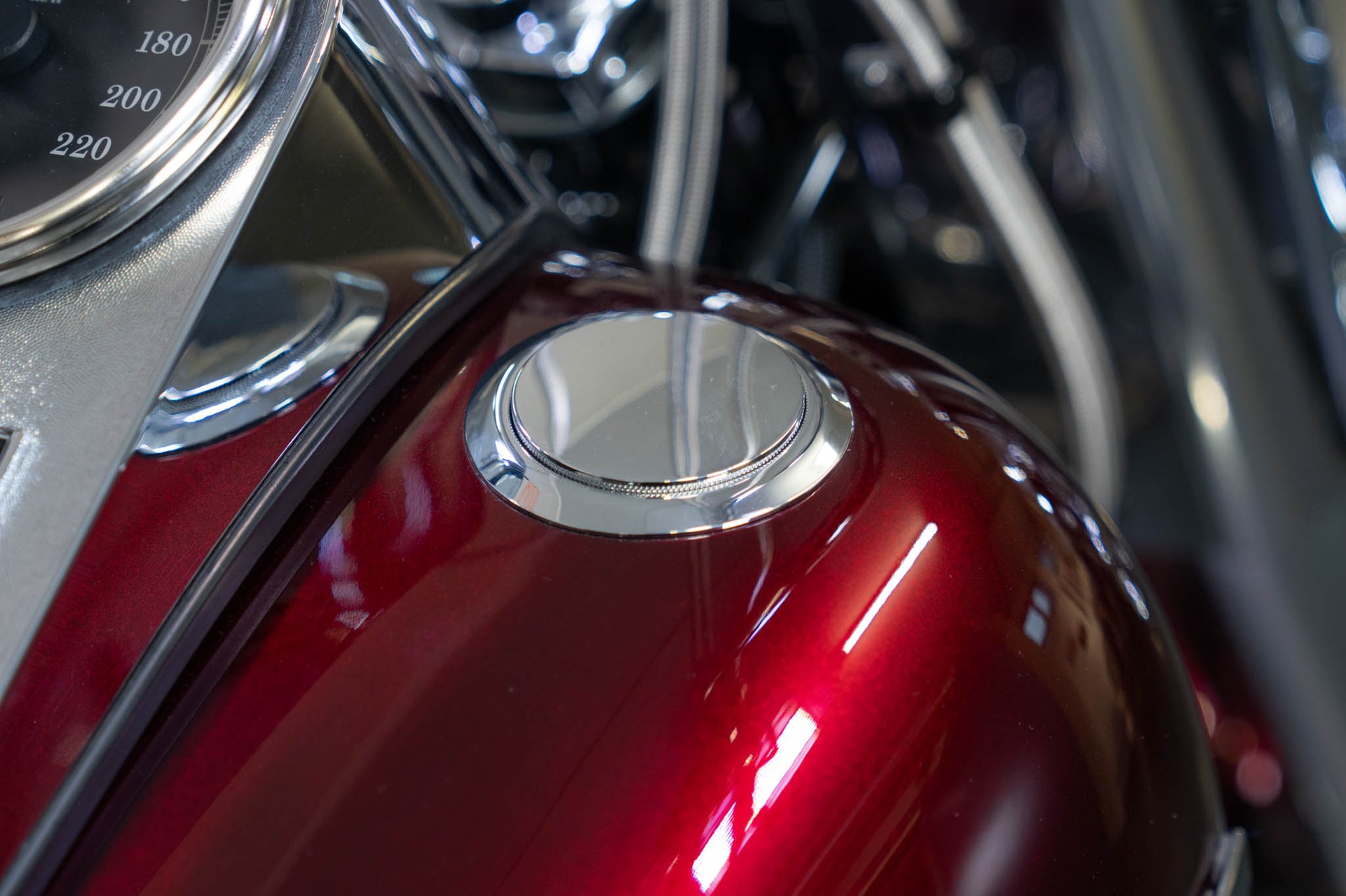HARLEY-DAVIDSON FLSTNI Softail Deluxe-image-7