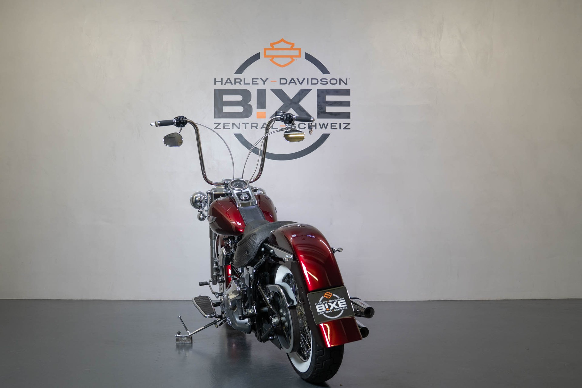 HARLEY-DAVIDSON FLSTNI Softail Deluxe-image-3