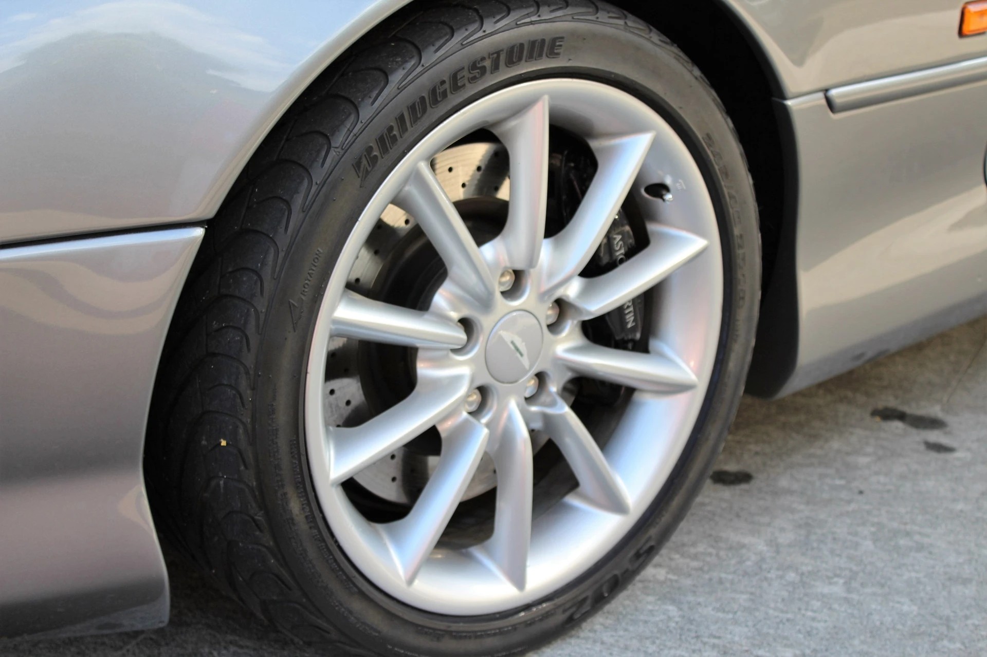 ASTON MARTIN DB7 Vantage-image-6
