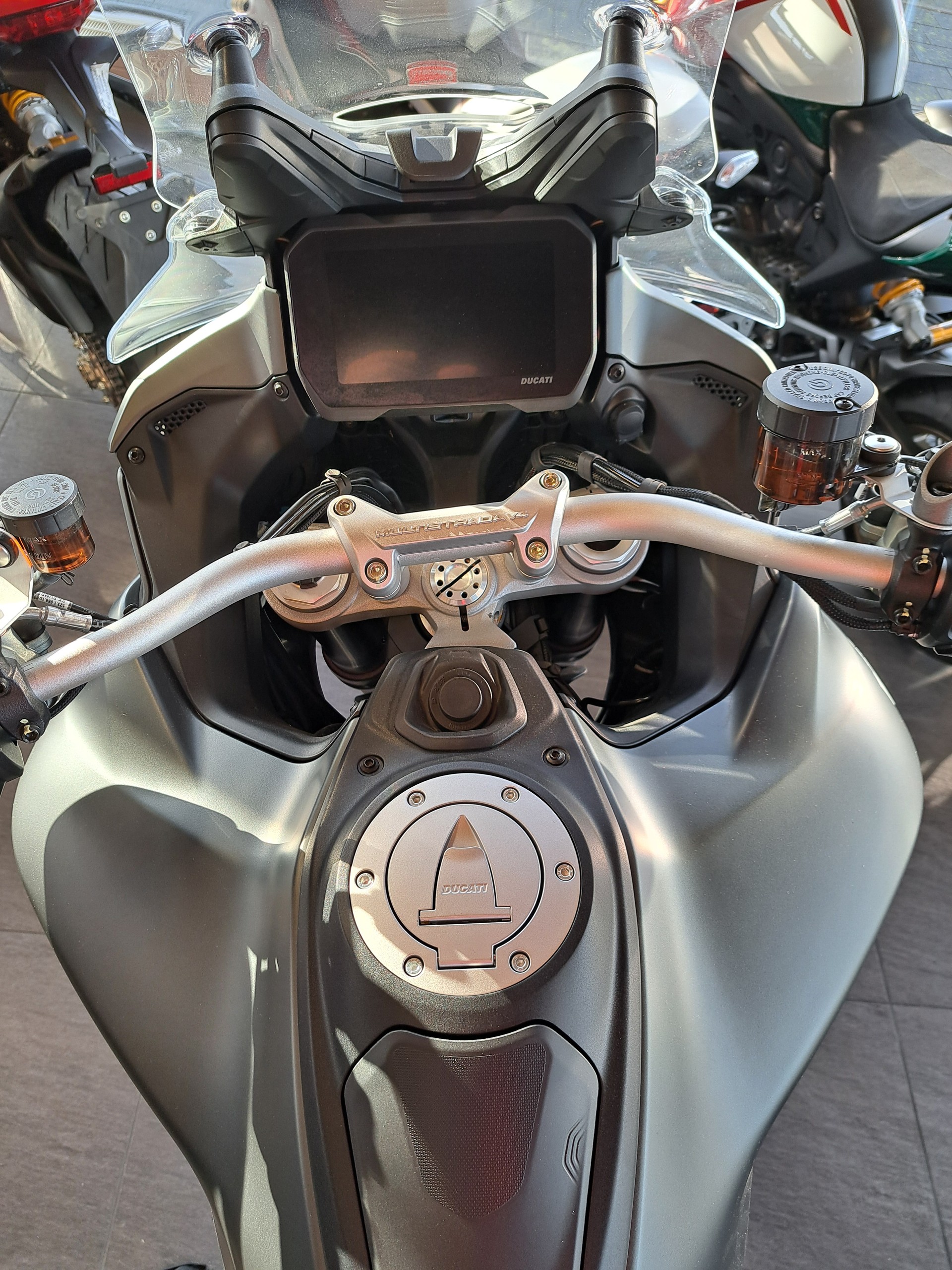 DUCATI Multistrada V4 S Travel & Radar-image-3