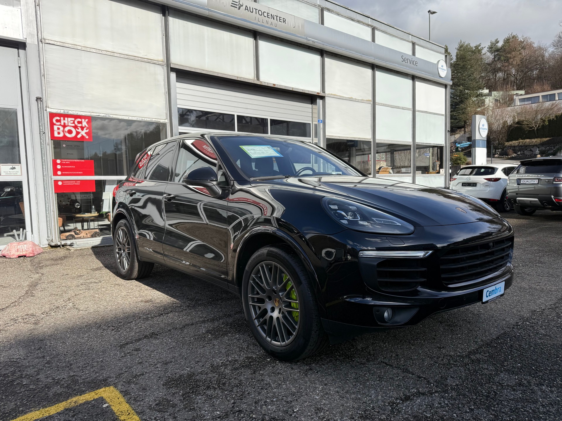 PORSCHE Cayenne S E-Hybrid Platinum Edition-image-2
