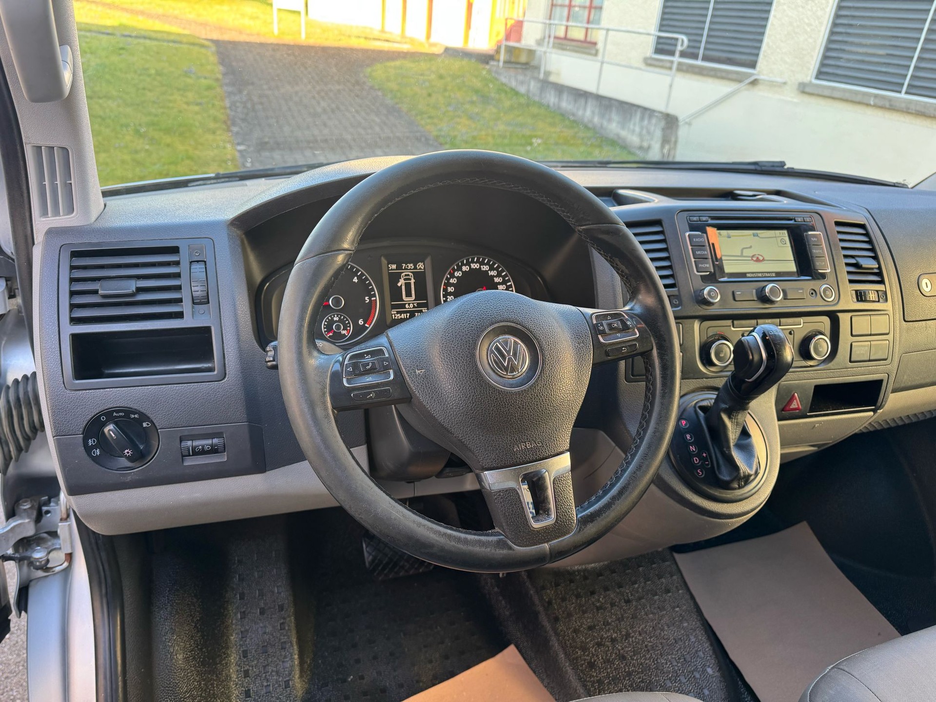 VW T5 2.0 Bi-TDI 4Motion DSG-image-12