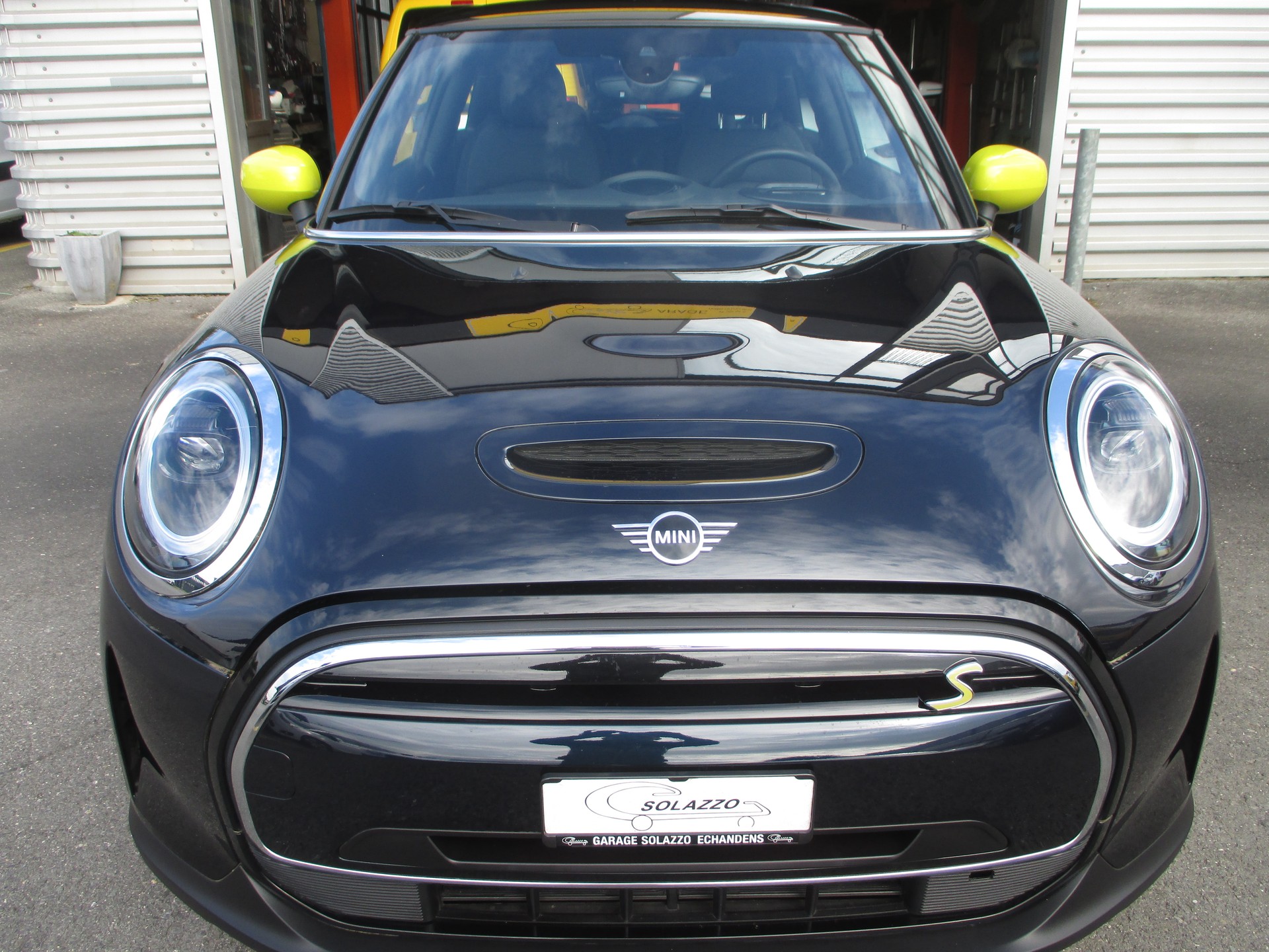 MINI Cooper SE-image-2