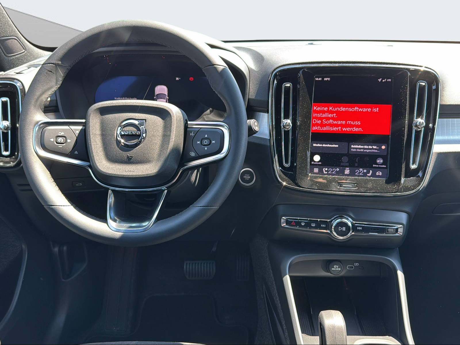VOLVO XC40 2.0 B3 MH XCITE-image-12