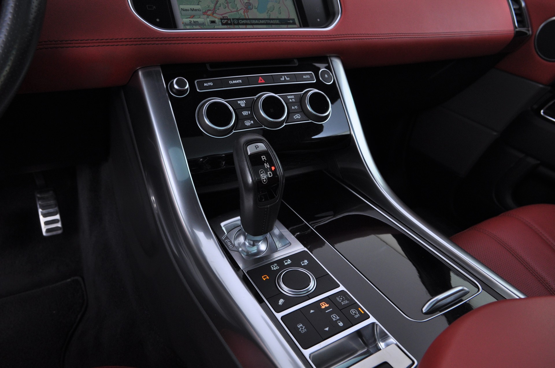 LAND ROVER Range Rover Sport 3.0 SDV6 HSE Dynamic Automatic-image-13