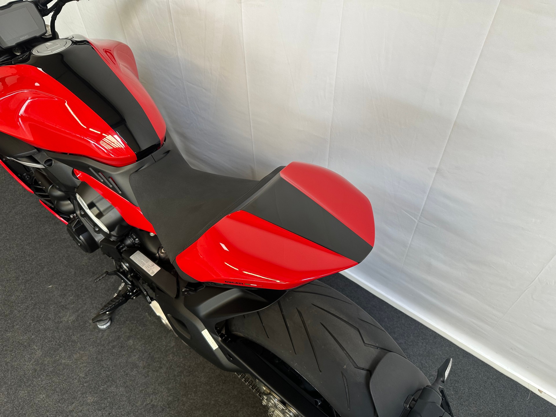 DUCATI Diavel V4-image-5
