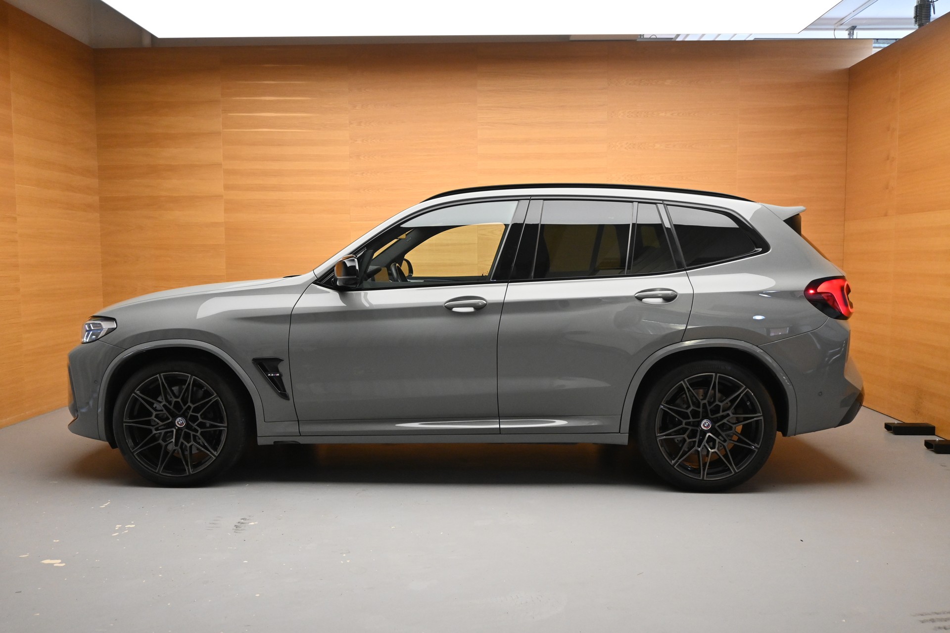BMW X3 xDrive M Competition Steptronic-showroom-element-2