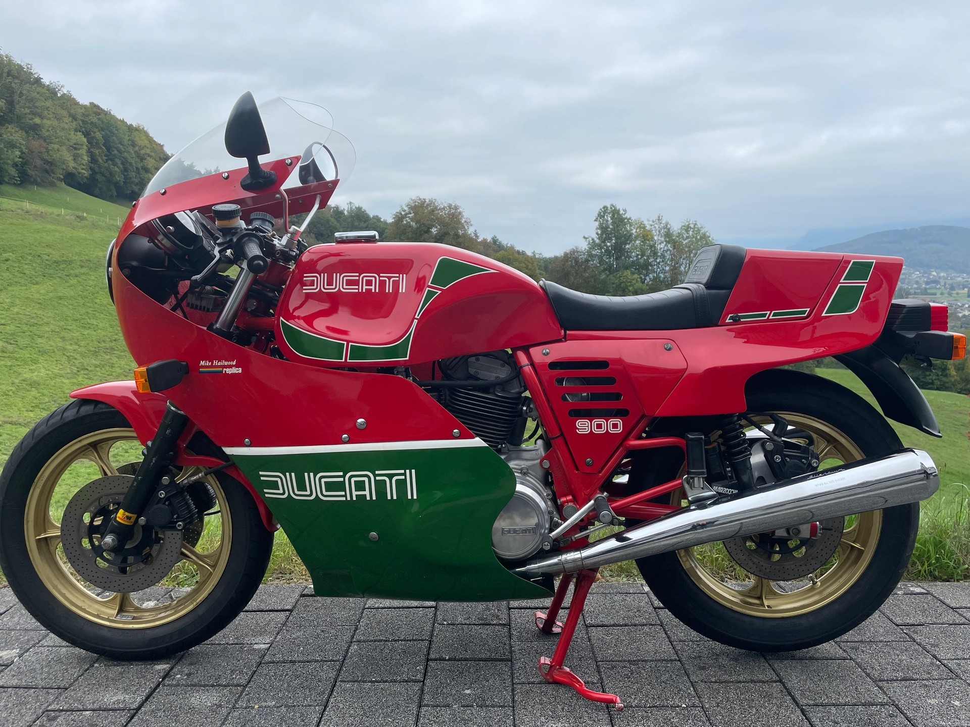 DUCATI 900 SS Replica-image-1