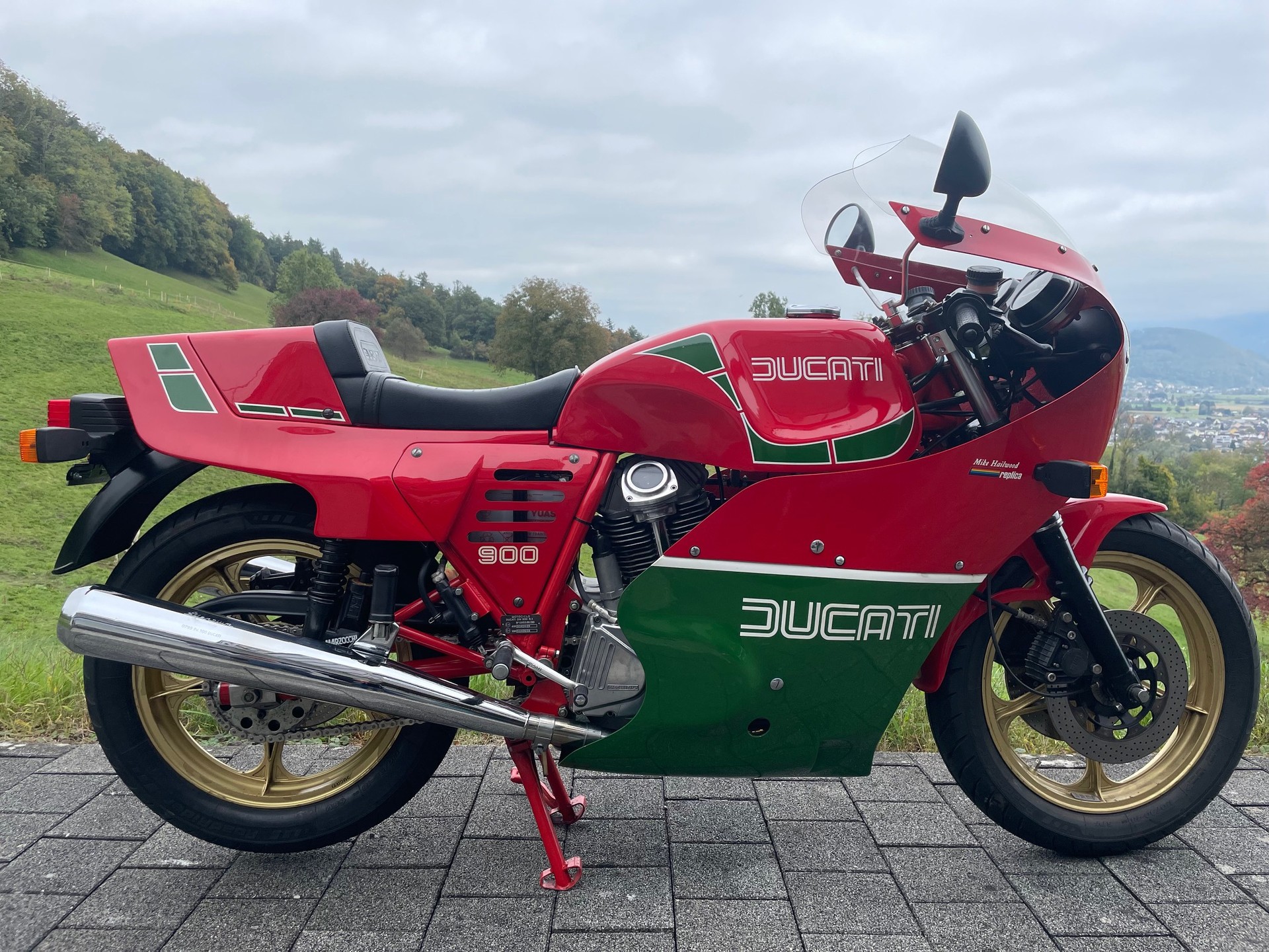 DUCATI 900 SS Replica