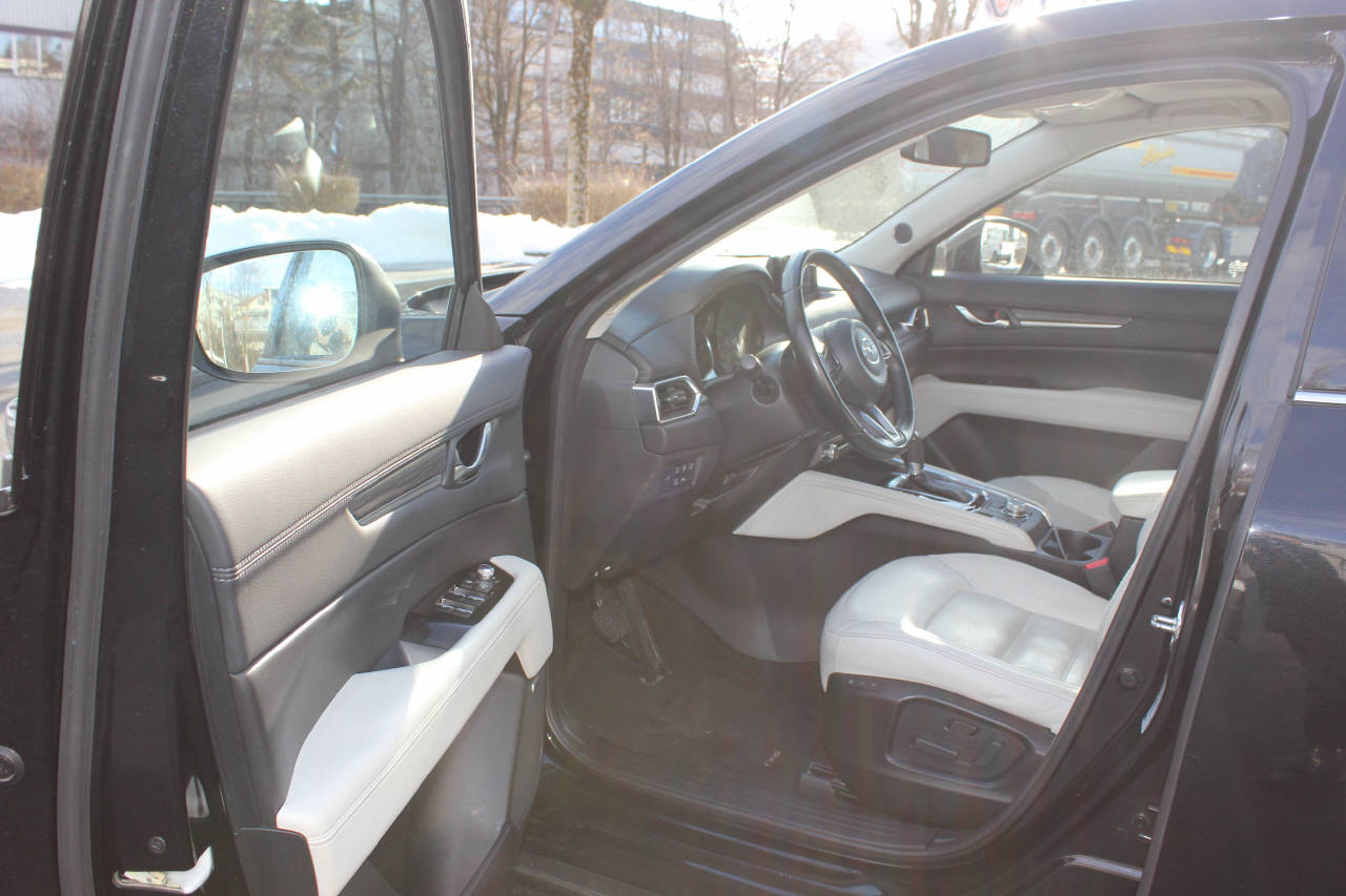 MAZDA CX-5 2.2 D 184 Revolution AWD-image-5
