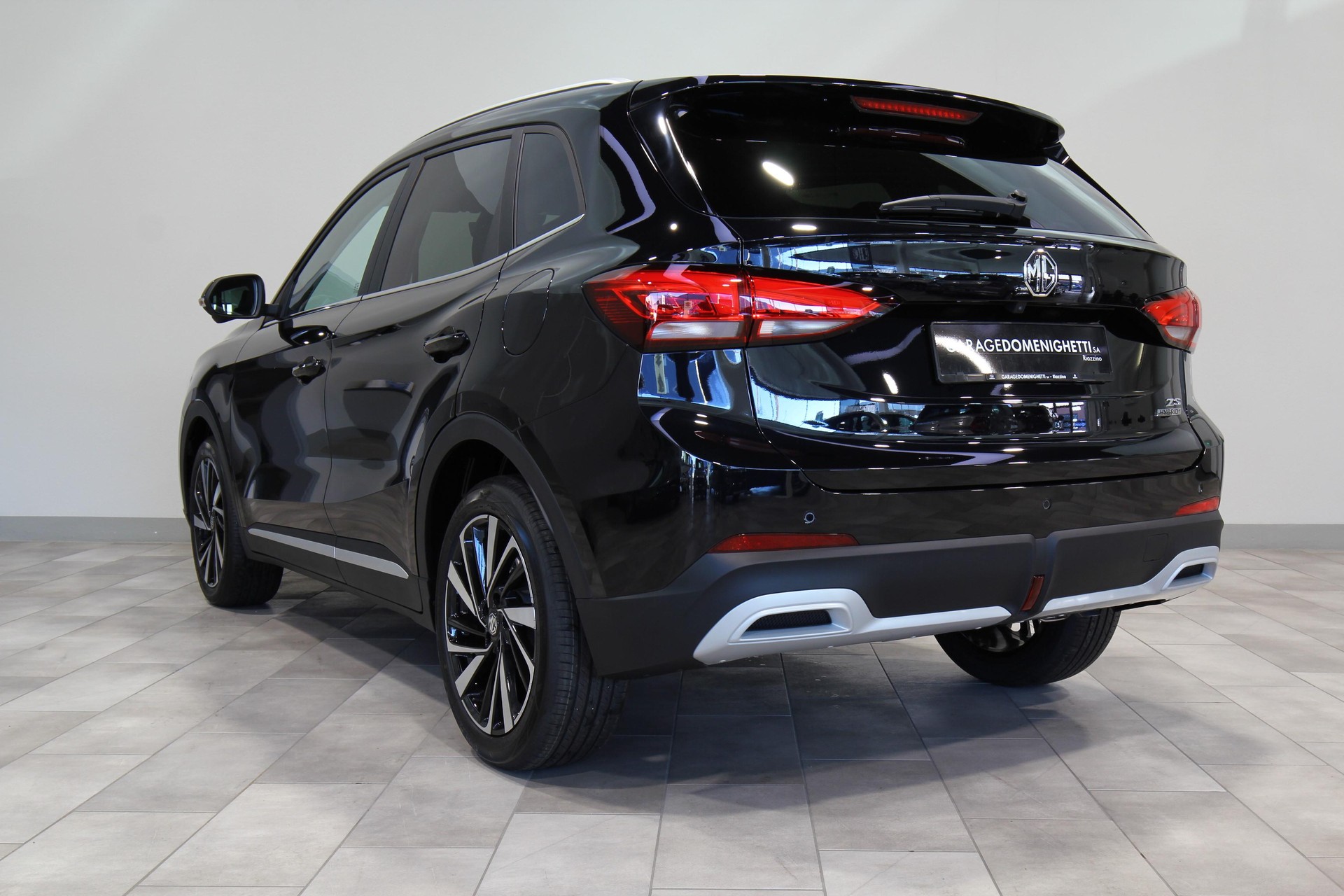 MG ZS 1.5 Hybrid+ Luxury-image-3