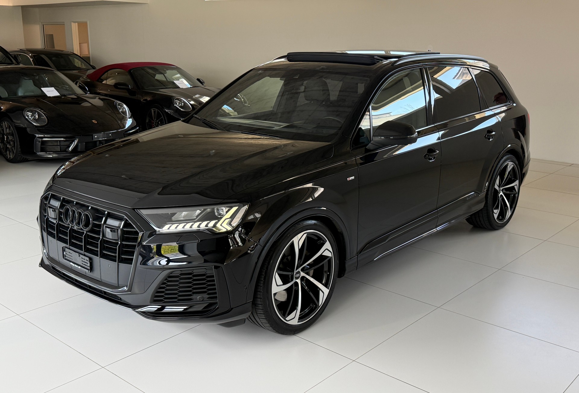 AUDI Q7 50 TDI quattro S Line tiptronic ***7-PLATZ***PANORAMADACH***LENKRADHEIZUNG***LUFTFEDERUNG***ALL-BLACK***-showroom-element-2