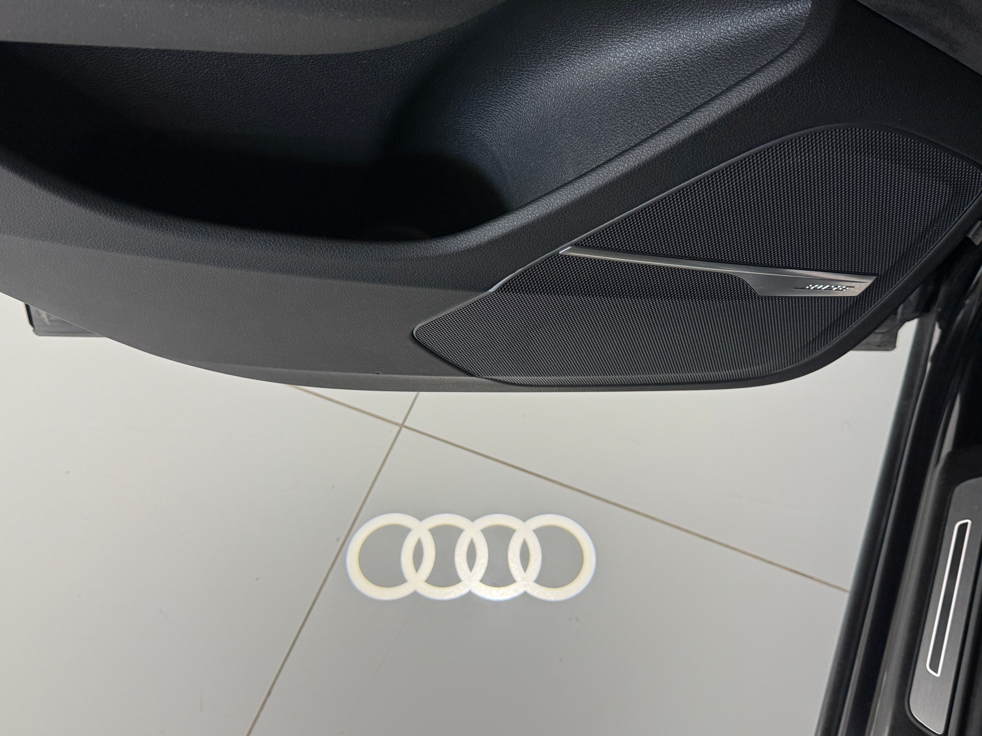 AUDI Q7 50 TDI quattro S Line tiptronic ***7-PLATZ***PANORAMADACH***LENKRADHEIZUNG***LUFTFEDERUNG***ALL-BLACK***-image-33