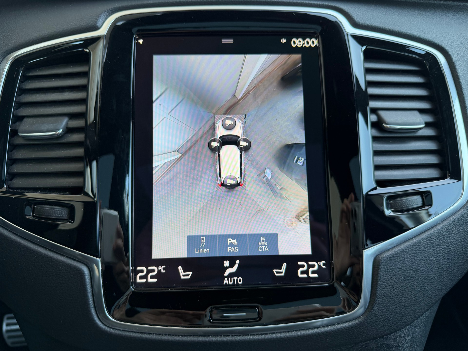 VOLVO XC90 B5 Diesel Mild Hybrid AWD R-Design Geartronic-image-22