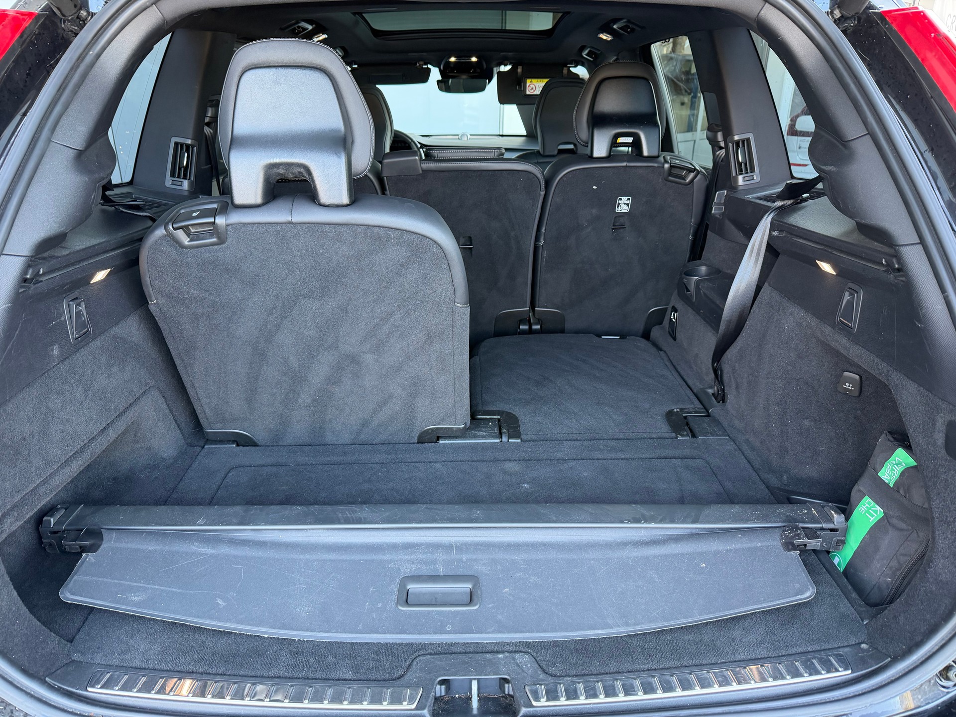 VOLVO XC90 B5 Diesel Mild Hybrid AWD R-Design Geartronic-image-24