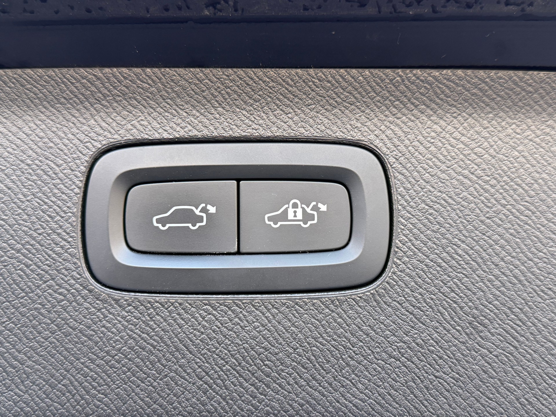 VOLVO XC90 B5 Diesel Mild Hybrid AWD R-Design Geartronic-image-26