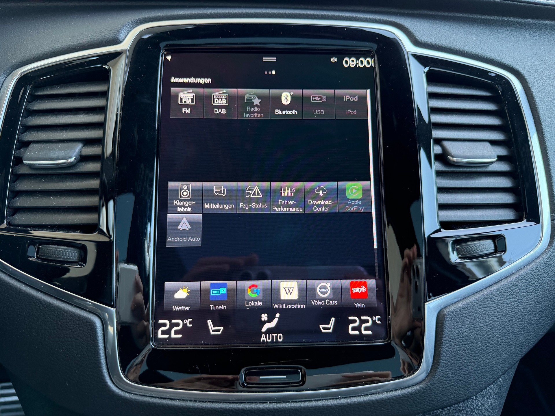 VOLVO XC90 B5 Diesel Mild Hybrid AWD R-Design Geartronic-image-18