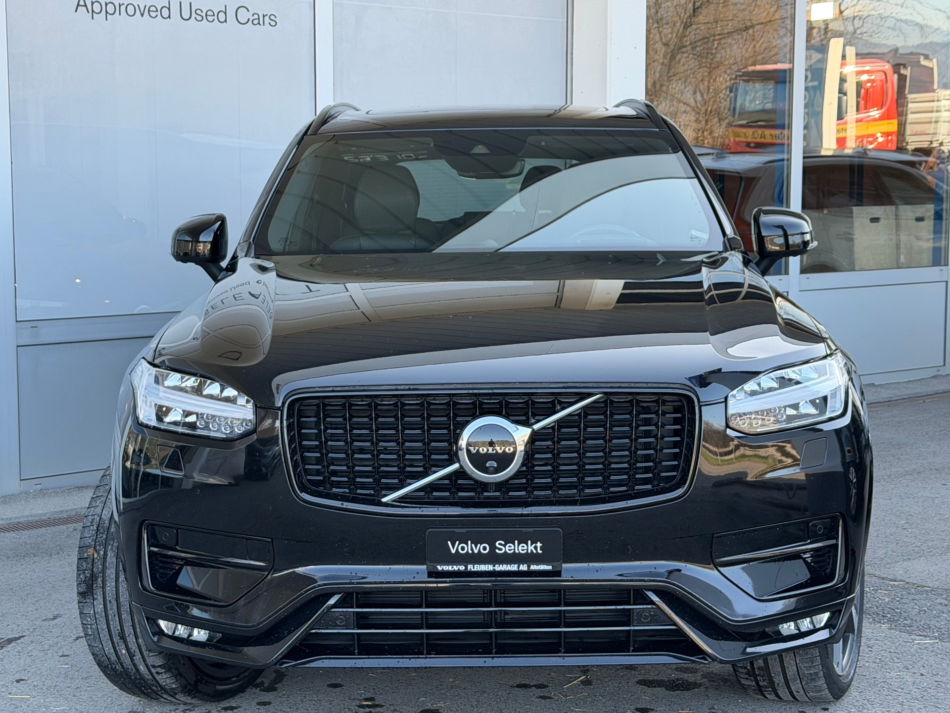 VOLVO XC90 B5 Diesel Mild Hybrid AWD R-Design Geartronic-image-28