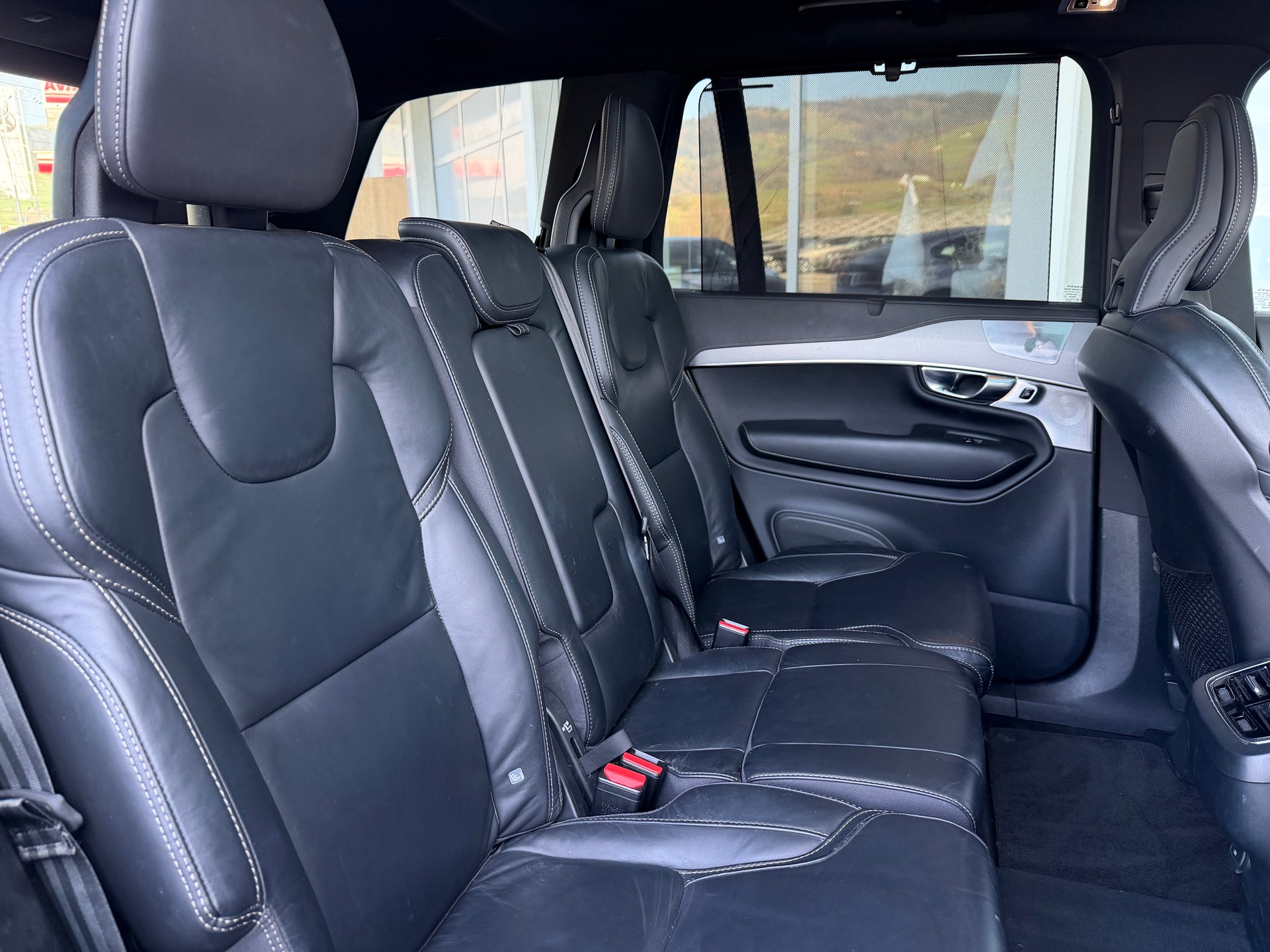 VOLVO XC90 B5 Diesel Mild Hybrid AWD R-Design Geartronic-image-4