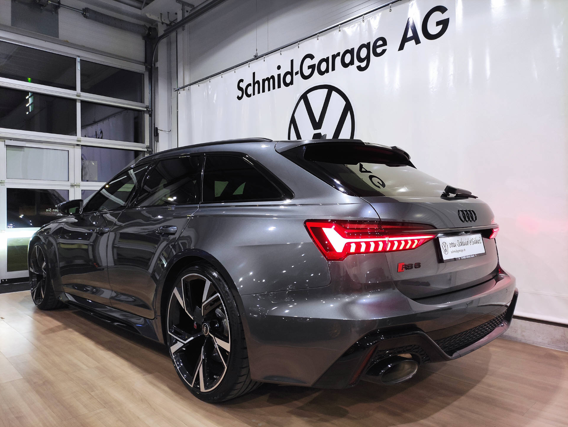 AUDI RS6 Avant 4.0 V8 TFSI quattro T-Tronic-image-15