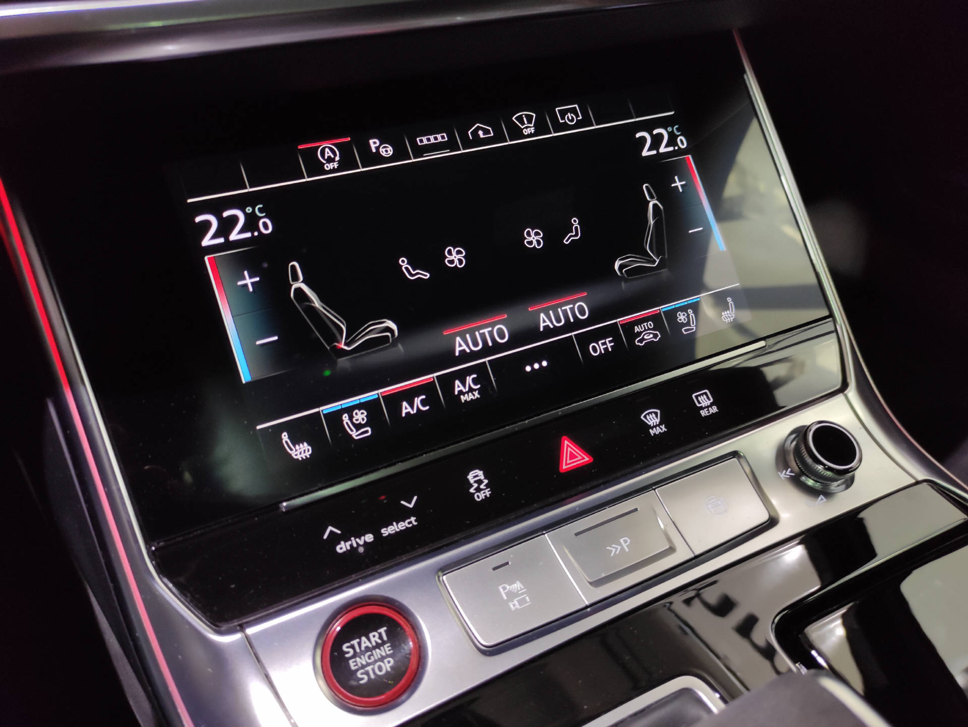 AUDI RS6 Avant 4.0 V8 TFSI quattro T-Tronic-image-10
