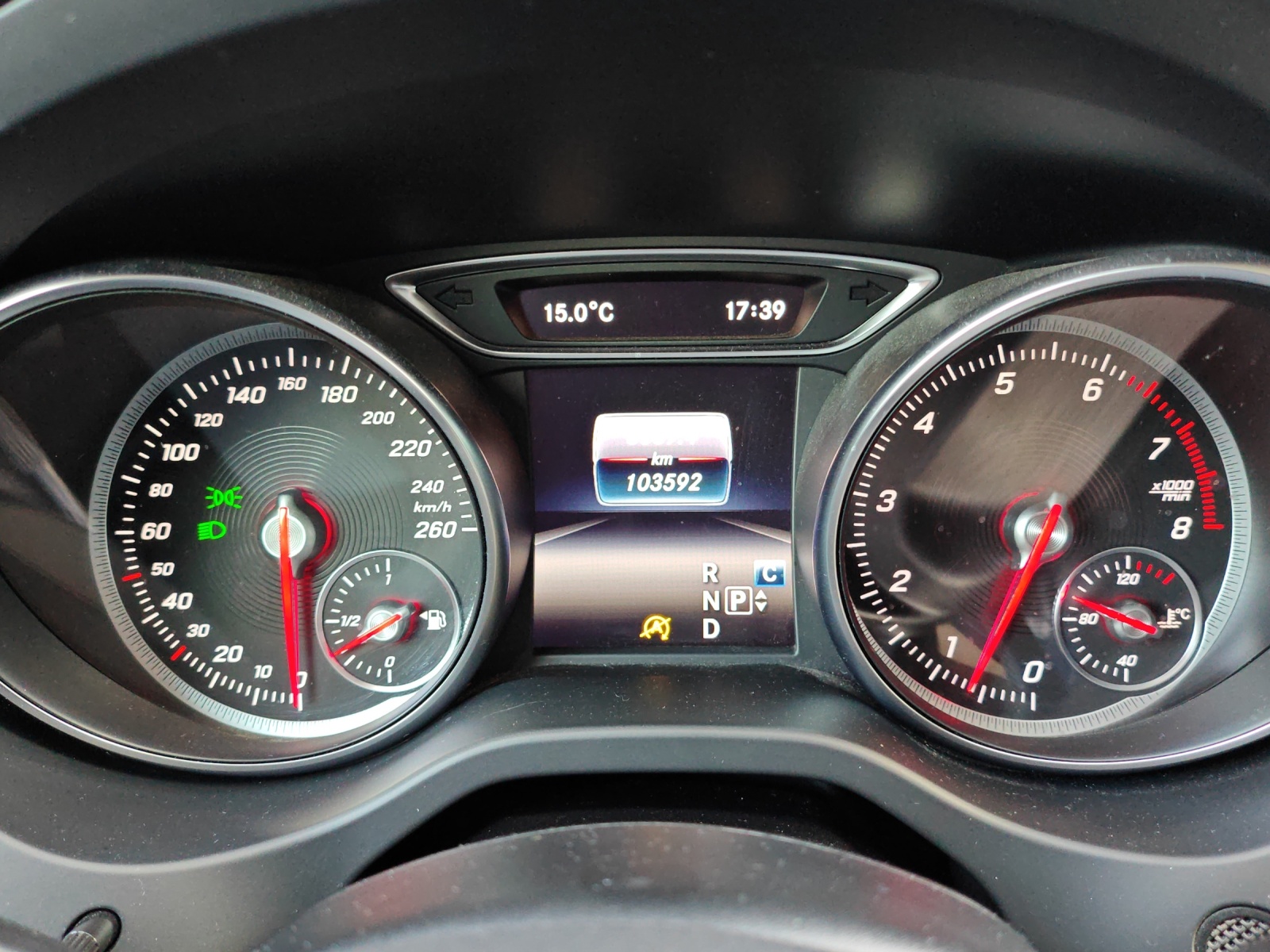 MERCEDES-BENZ GLA 250 Urban 4Matic 7G-DCT [Expertise du jour + Garantie 12 mois + Service & Immat. Offerts]-image-17
