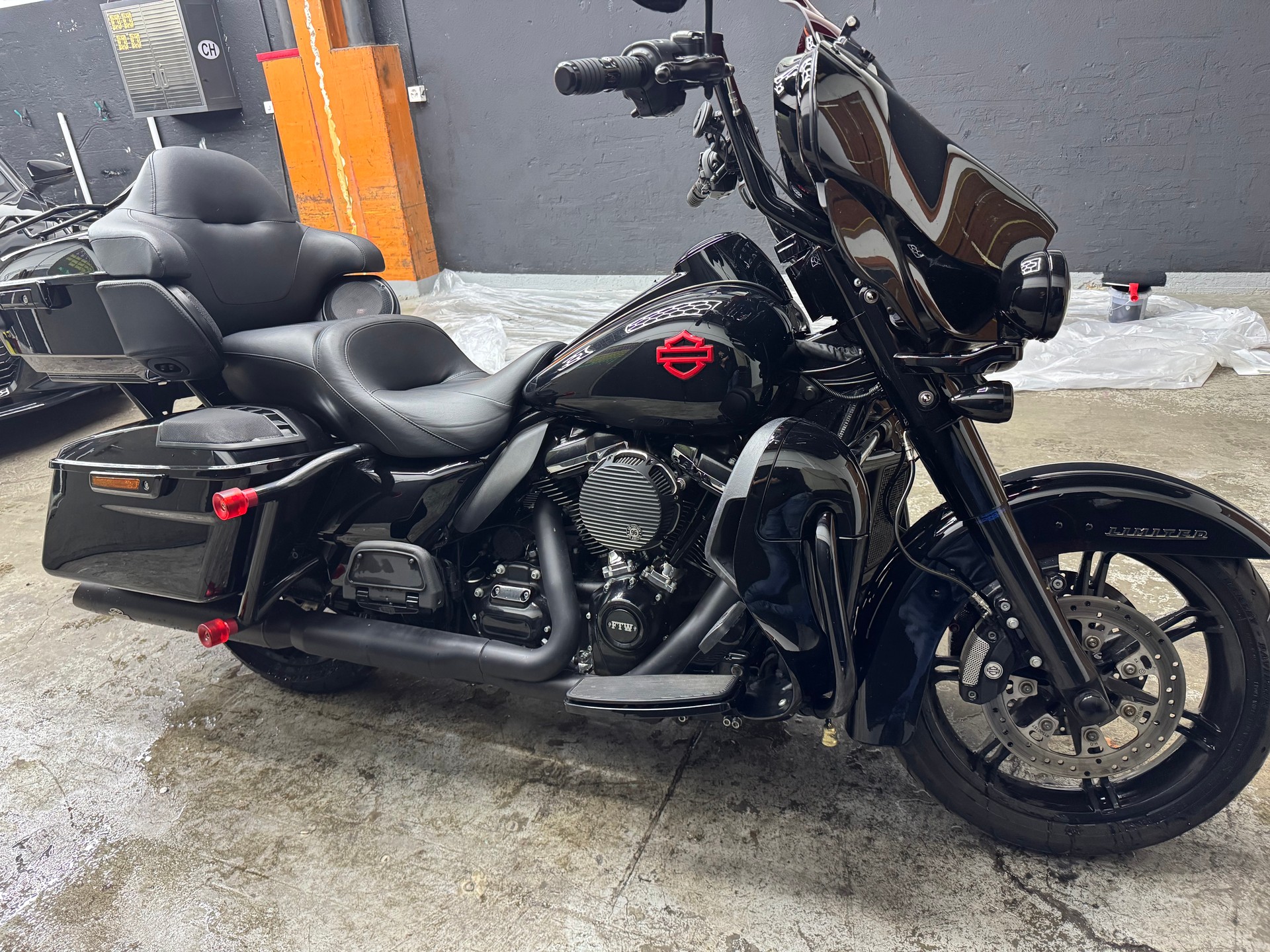 HARLEY-DAVIDSON FLHTK Electra Glide Ultra Limited 114-image-3
