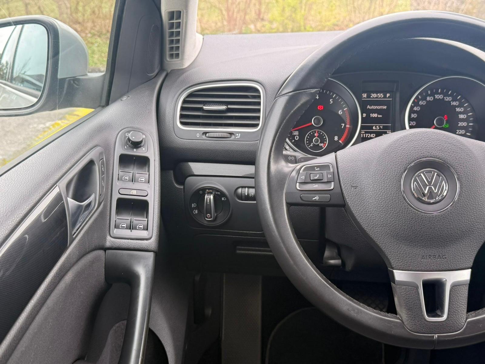 VW Golf 1.2 TSI Trendline DSG-image-13