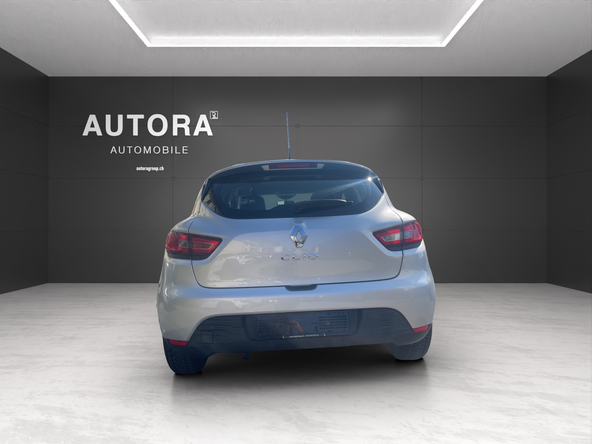 RENAULT Clio 1.2 16V Authentique-image-5